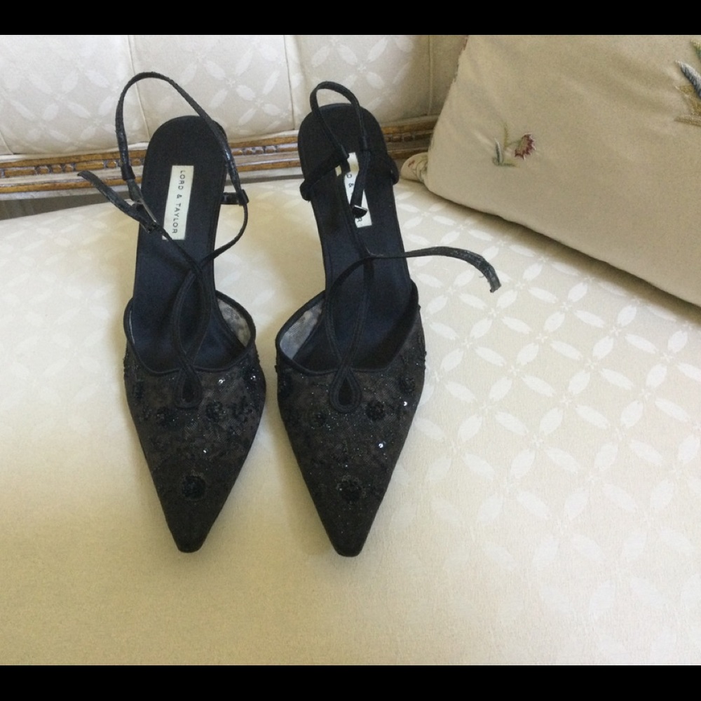 Lord and Taylor dress shoes size 8.5